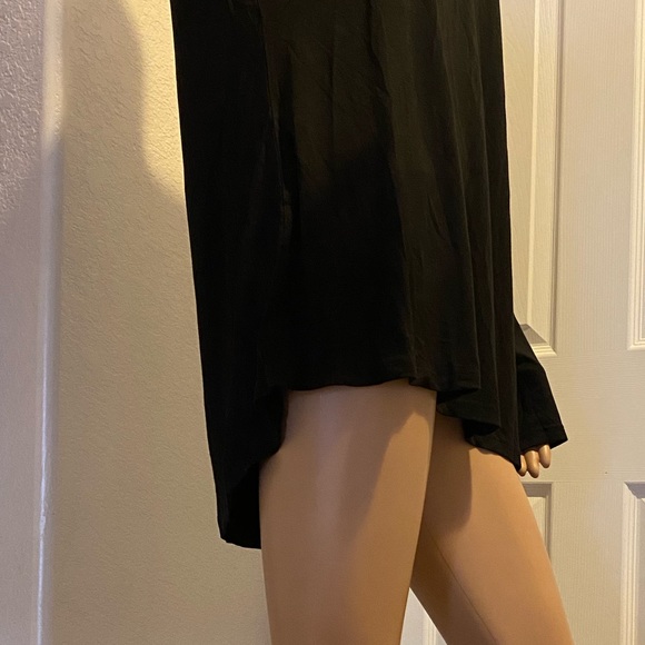 New no tags long sleeve top , v neck, soft material, great if you are expecting, - Picture 3 of 4